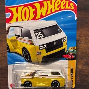 Hot Wheels 2025 Mainline Factory Sealed Peak Pursuit VW T3 Custom Yellow #200